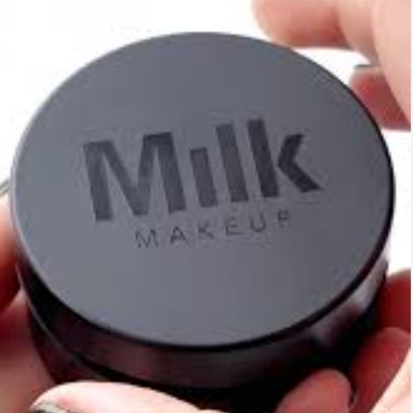 💙🌟🧚♀️MEDIUM Milk Makeup Pore Eclipse Translucent Powder NWT - Picture 4 of 8